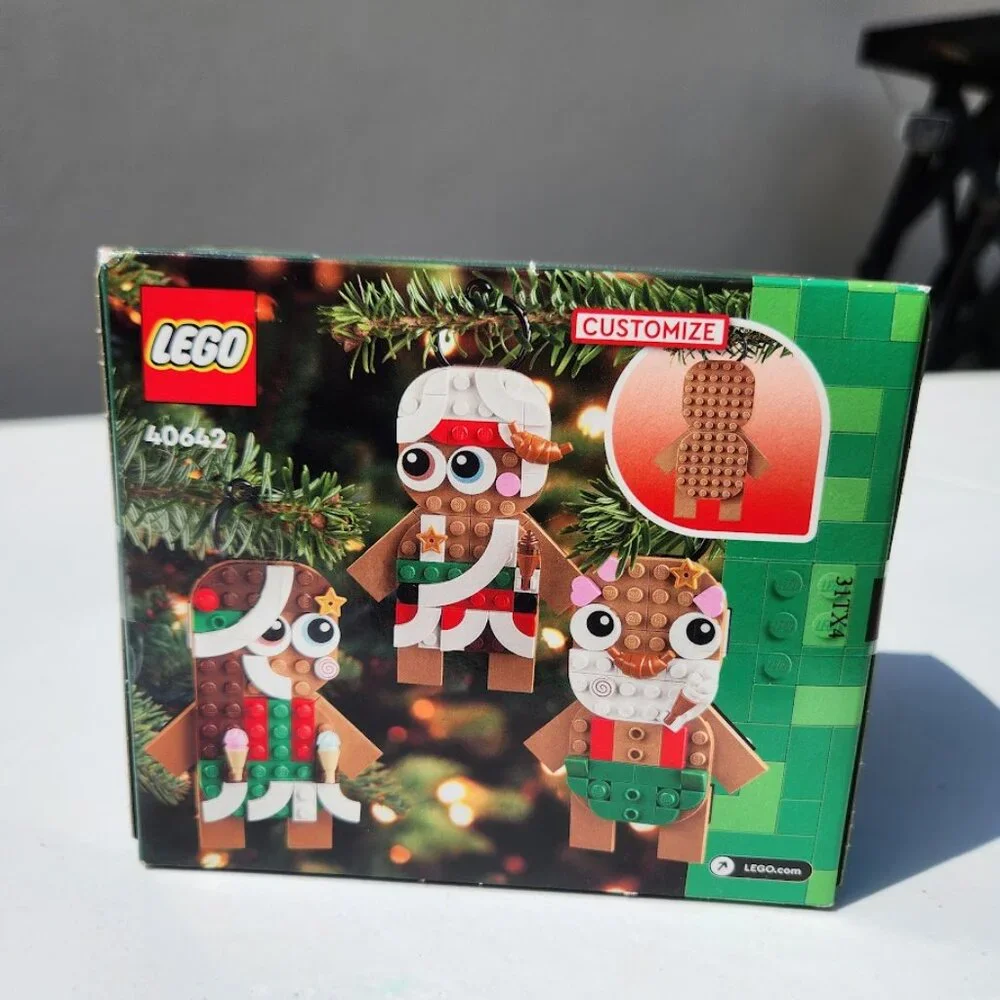NEW Lego Gingerbread Ornaments Christmas Tree Decor Building Set 40642 Includes